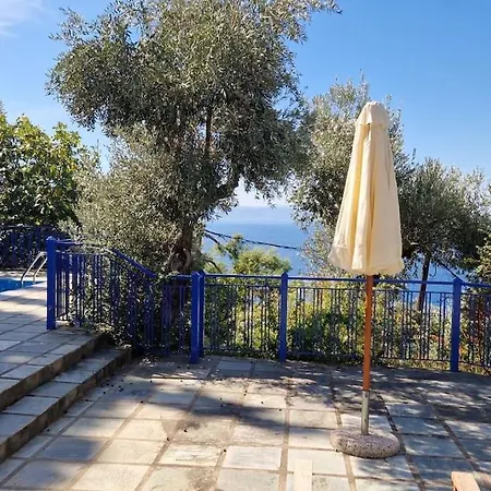 Panorama With Pool And Access فيلة *